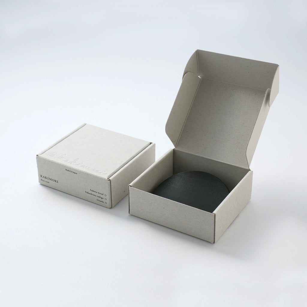 Kakimori Urushi Pen Rest, shown inside packaging